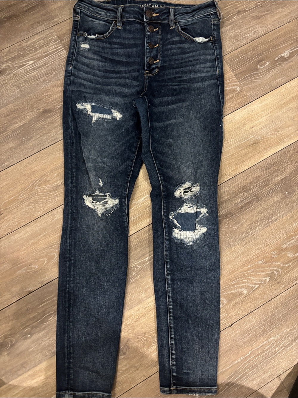 American Eagle Outfitters Women’s Dark Blue Distressed Skinny Jeans